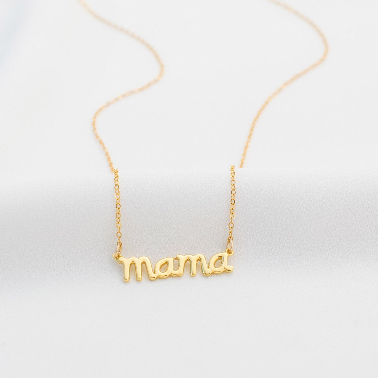 Mama Necklace